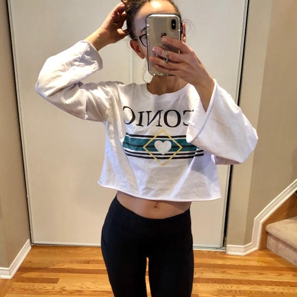 ⭐️2 for $25⭐️ Iconic Cropped Shirt